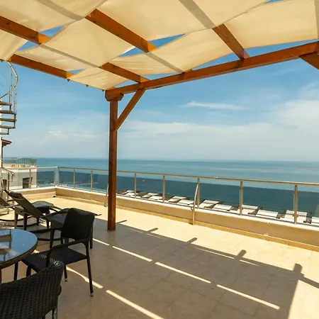 Penthouse At White Cliffs
