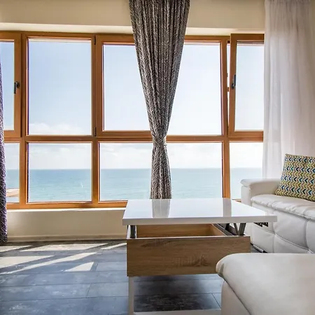 شقة Penthouse At White Cliffs بايالا